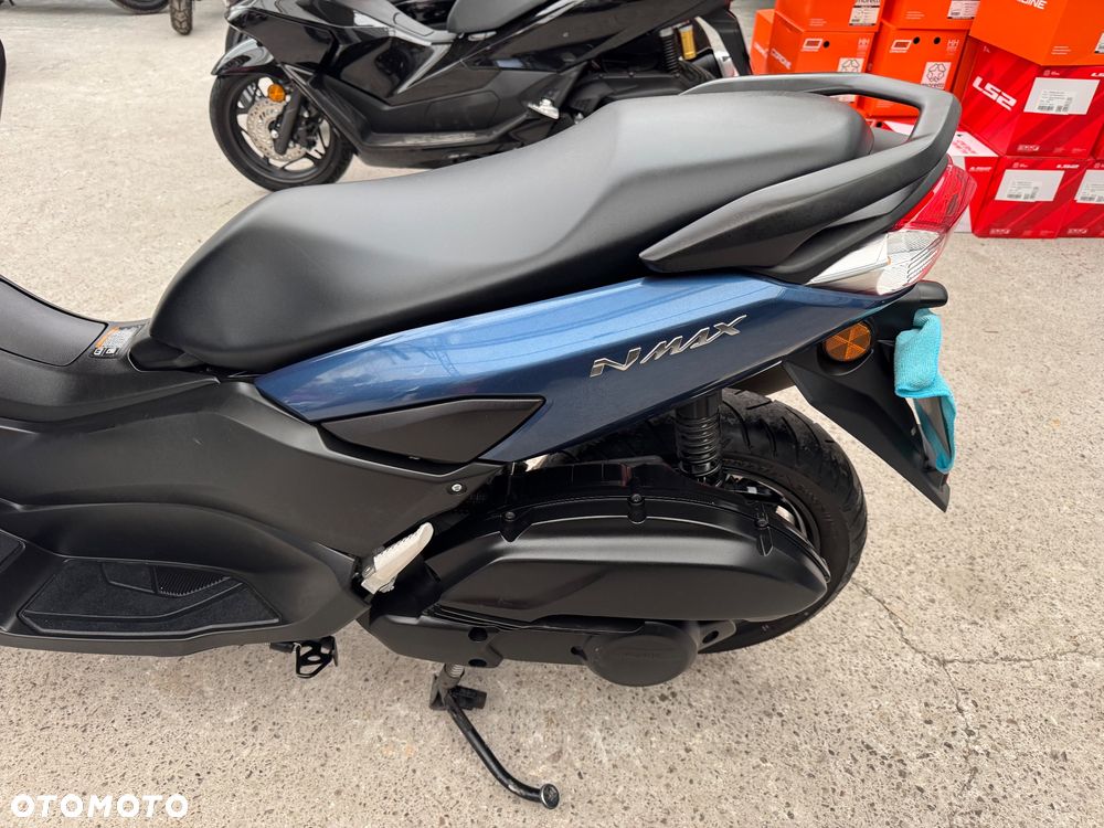 Yamaha NMAX - 15