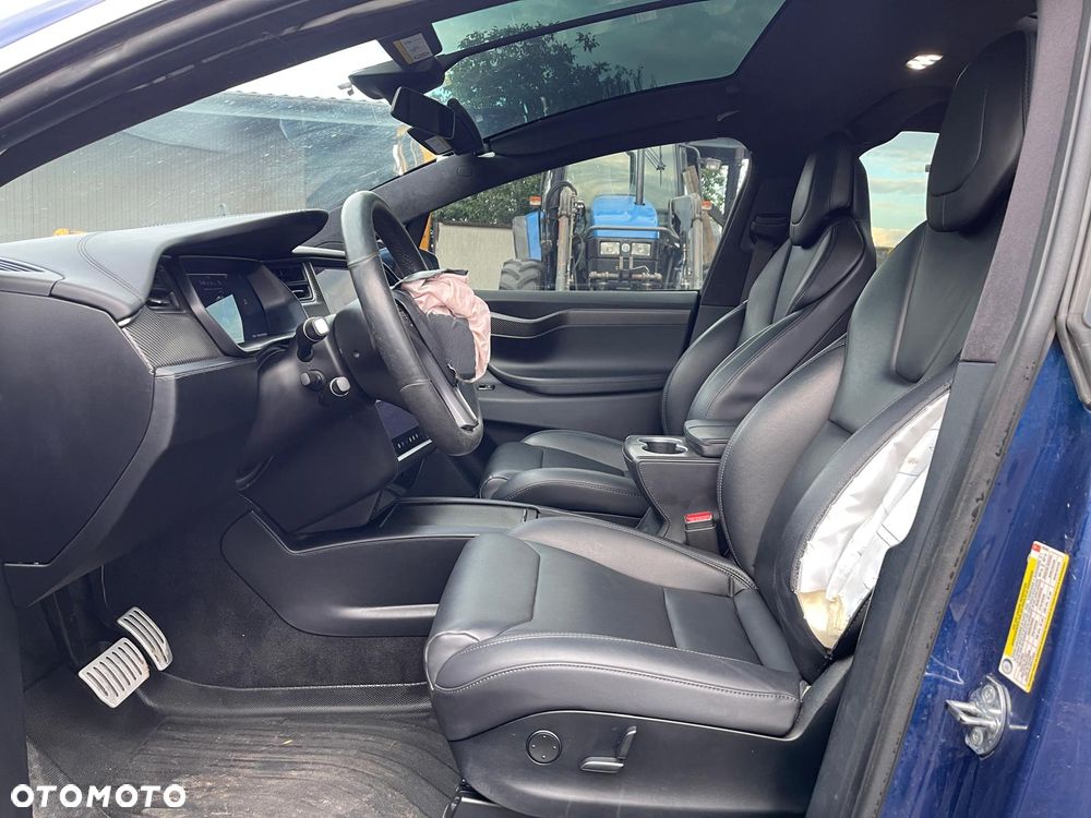 Tesla Model X Long Range - 17