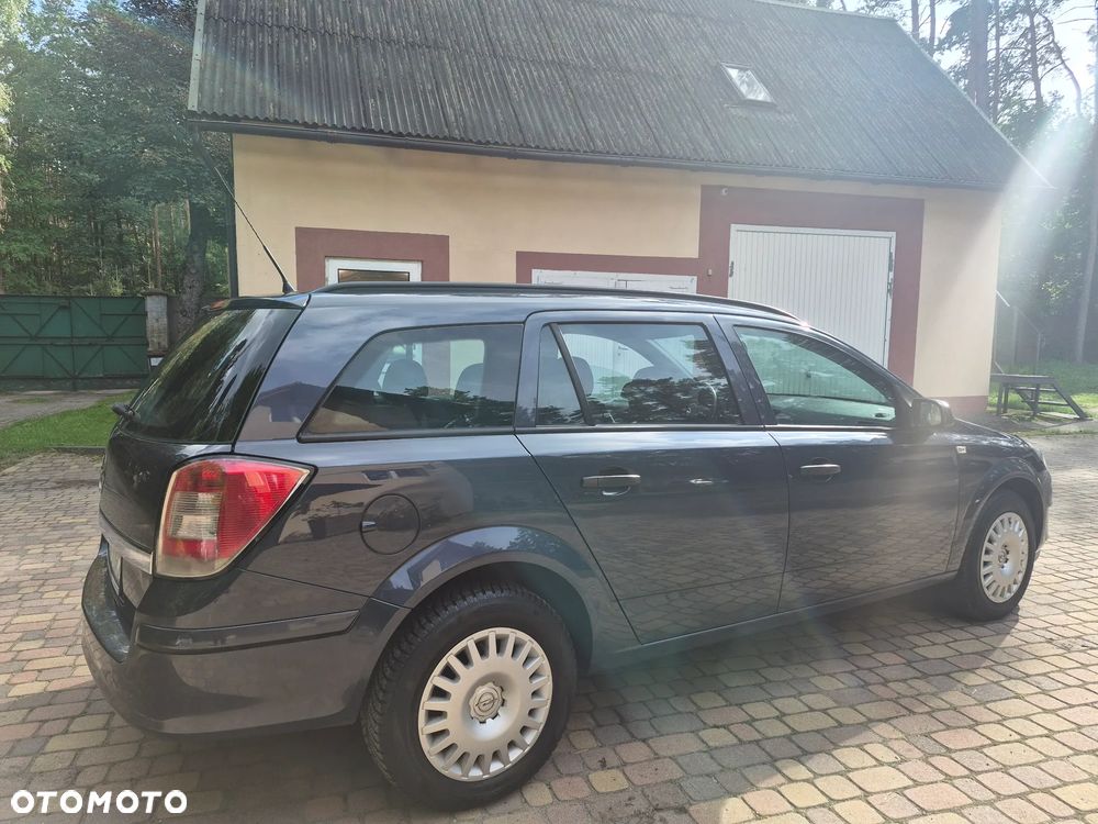Opel Astra 1.4 Essentia - 4