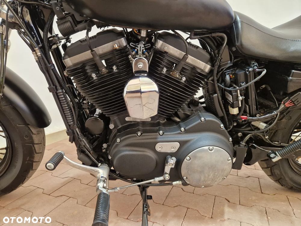 Harley-Davidson Sportster Custom 1200C - 16