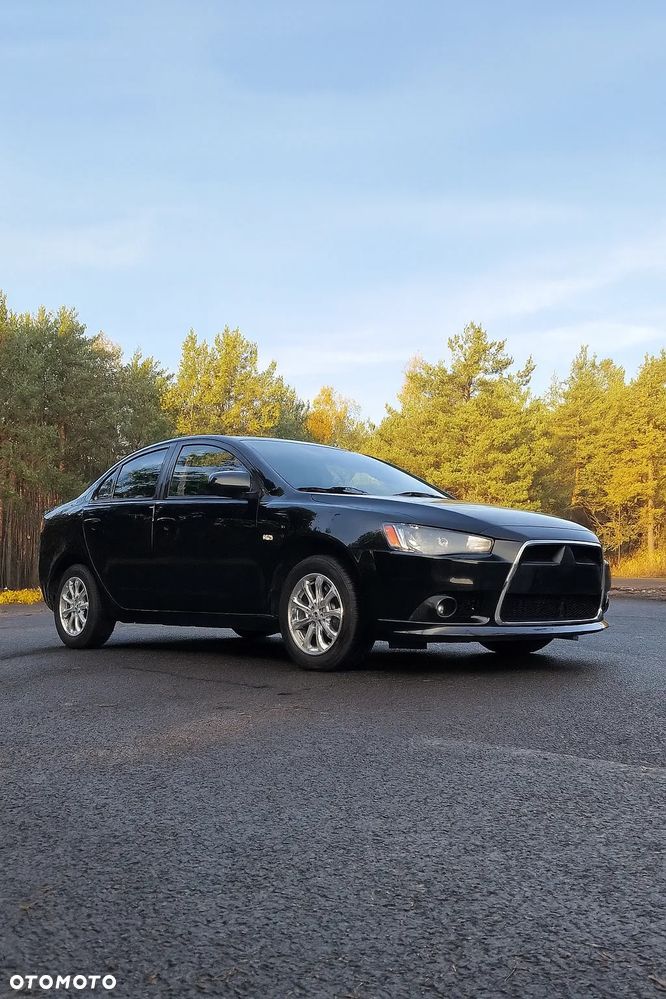 Mitsubishi Lancer 1.6 Invite - 3