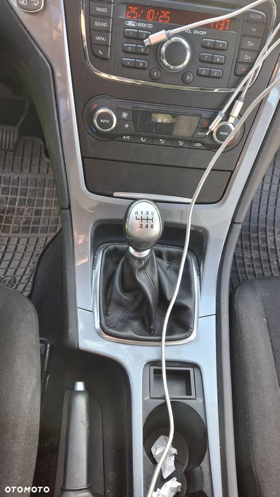 Ford Mondeo 1.6 TDCi Silver X - 17