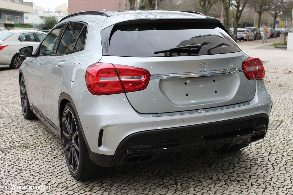 Mercedes-Benz GLA 45 AMG 4-Matic - 9