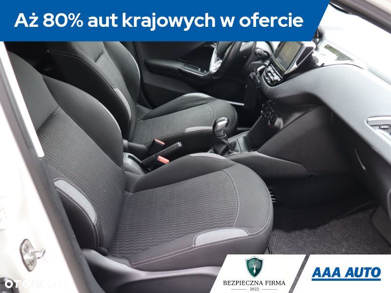 Peugeot 208 - 10