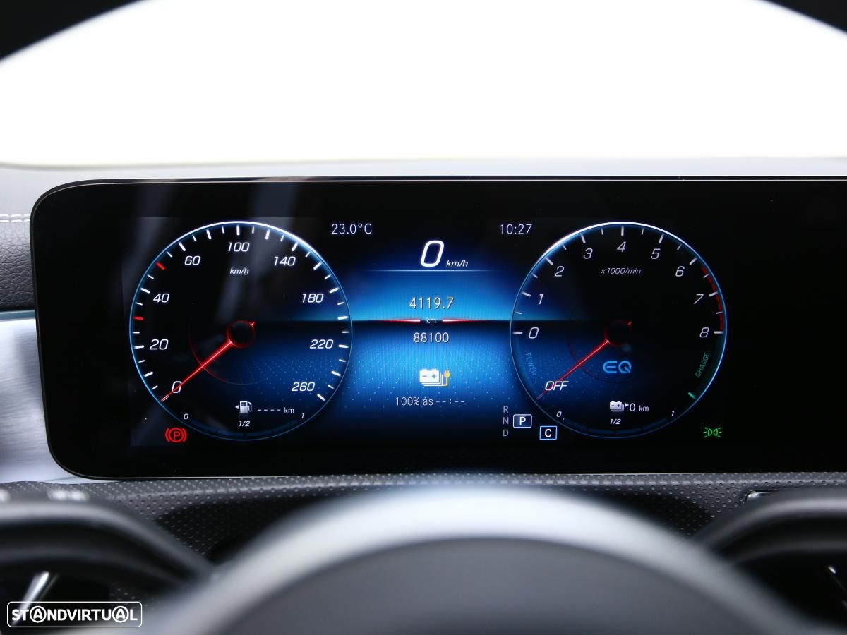 Mercedes-Benz A 250 e 8G-DCT AMG Line - 23