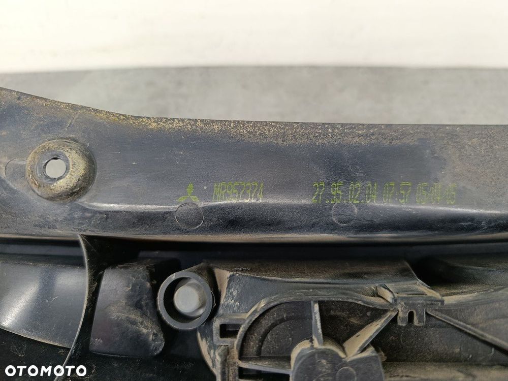 LAMPA TYLNA PRAWA MITSUBISHI COLT VI MR957374 - 7