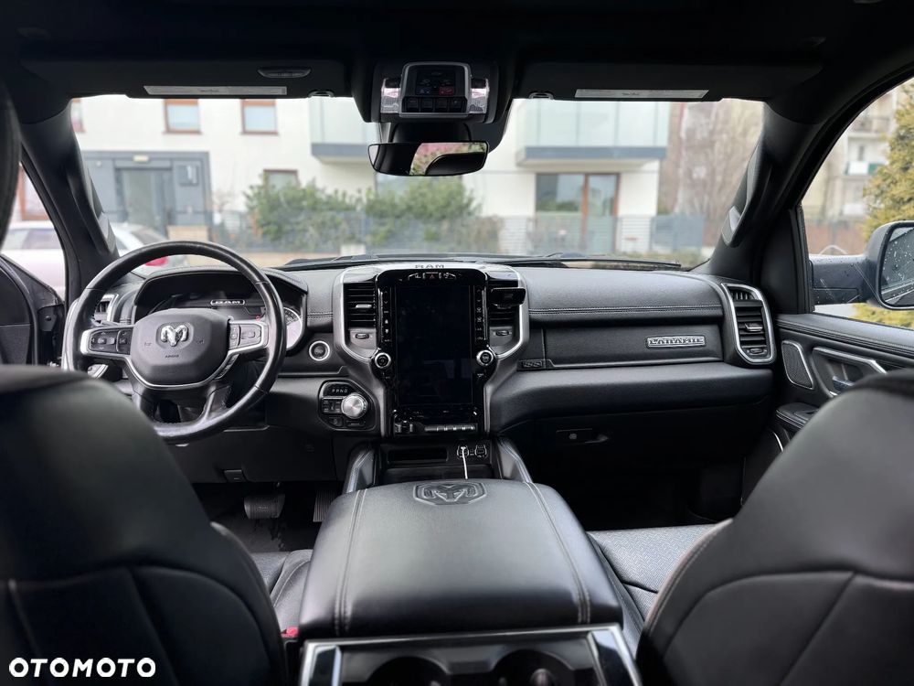 RAM 1500 Crew Cab Shortbed Laramie - 8