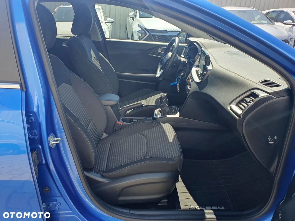Kia XCeed 1.5 T-GDI M - 27