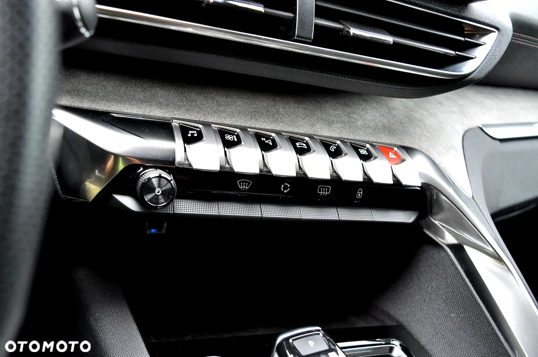 Peugeot 5008 PureTech 180 EAT8 Stop & Start GT Pack - 26