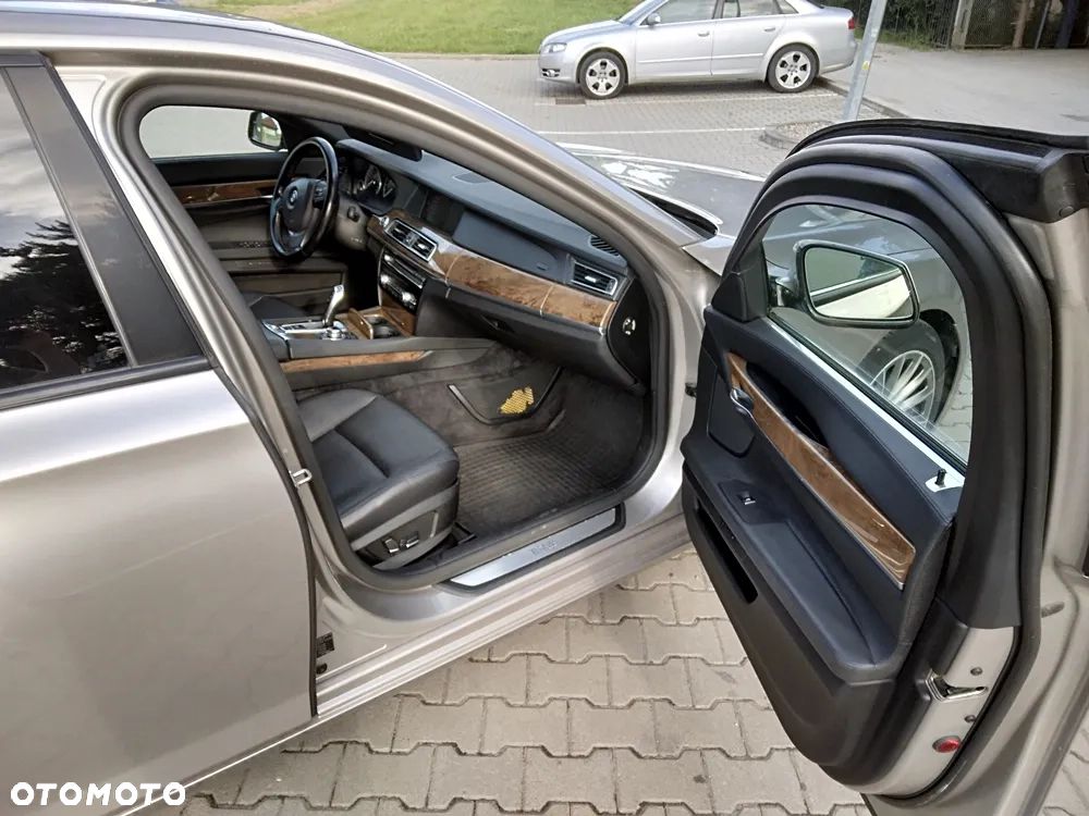 BMW Seria 7 730d Blue Performance - 16