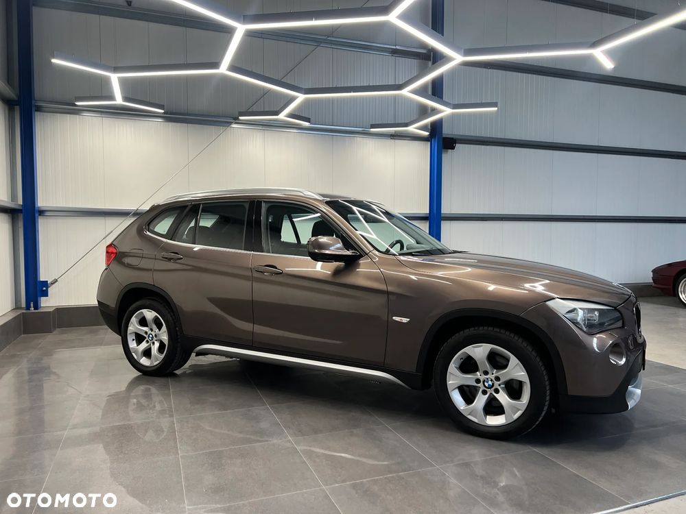 BMW X1 xDrive18d xLine - 9