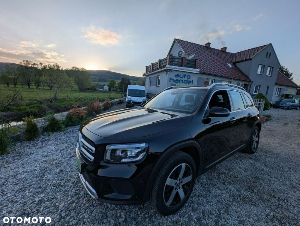 Mercedes-Benz GLB - 1