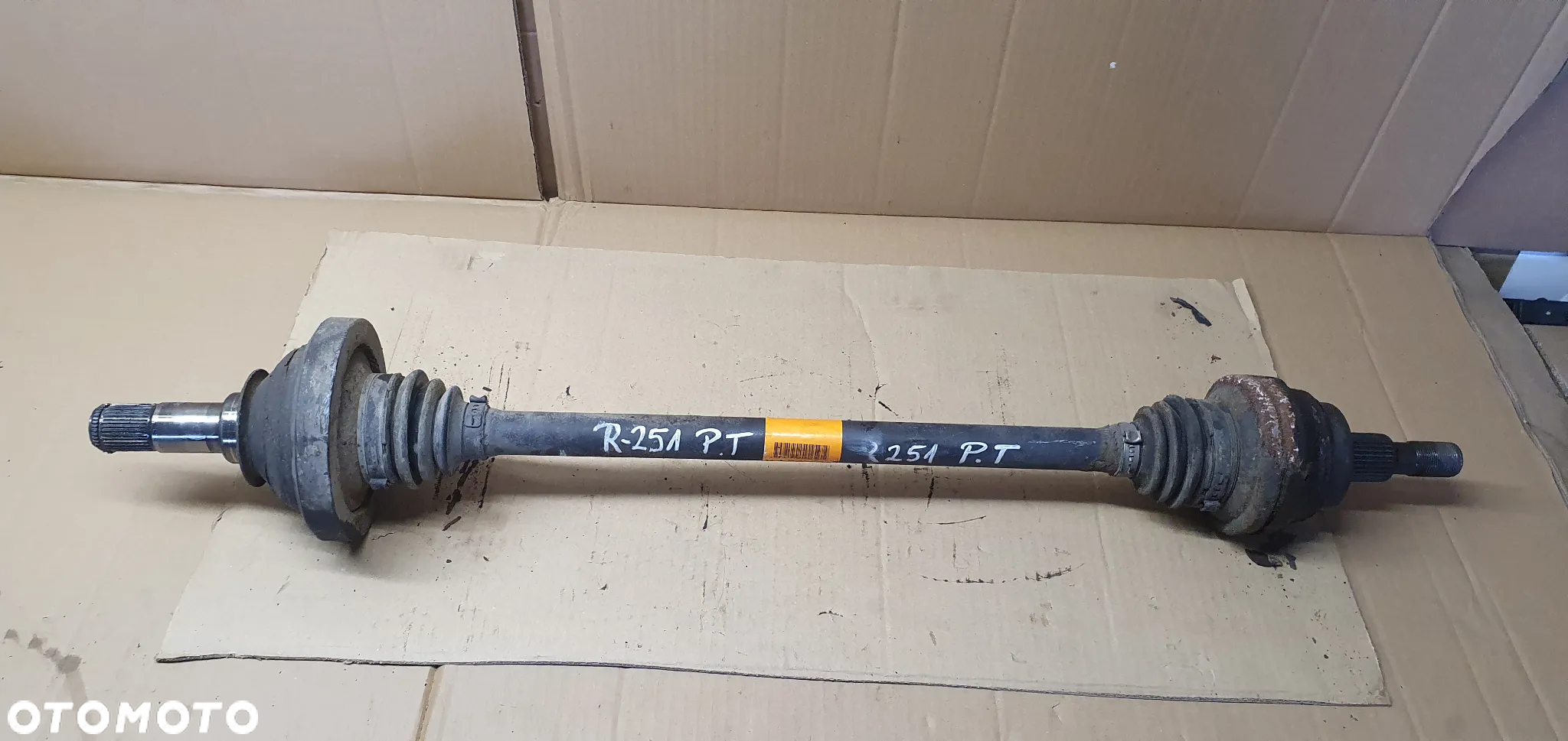 Półoś prawy tył tylna prawa półośka Mercedes R-Klasa W251 3.0 CDI A2513501610 - 6