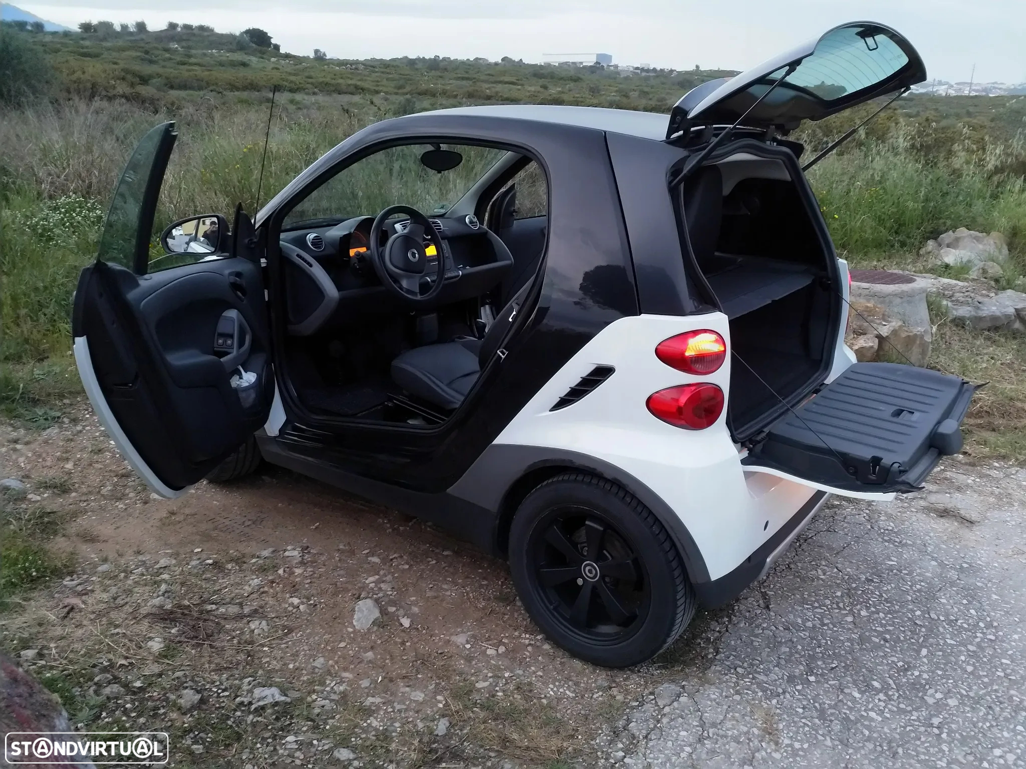 Smart ForTwo Coupé cdi softouch black&white limited dpf - 8