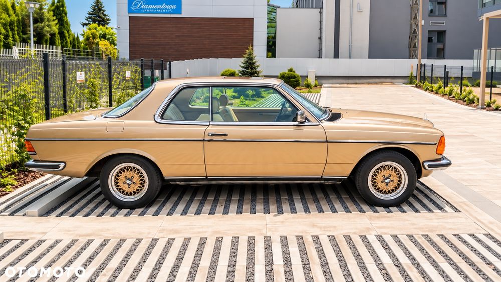 Mercedes-Benz W123 - 3