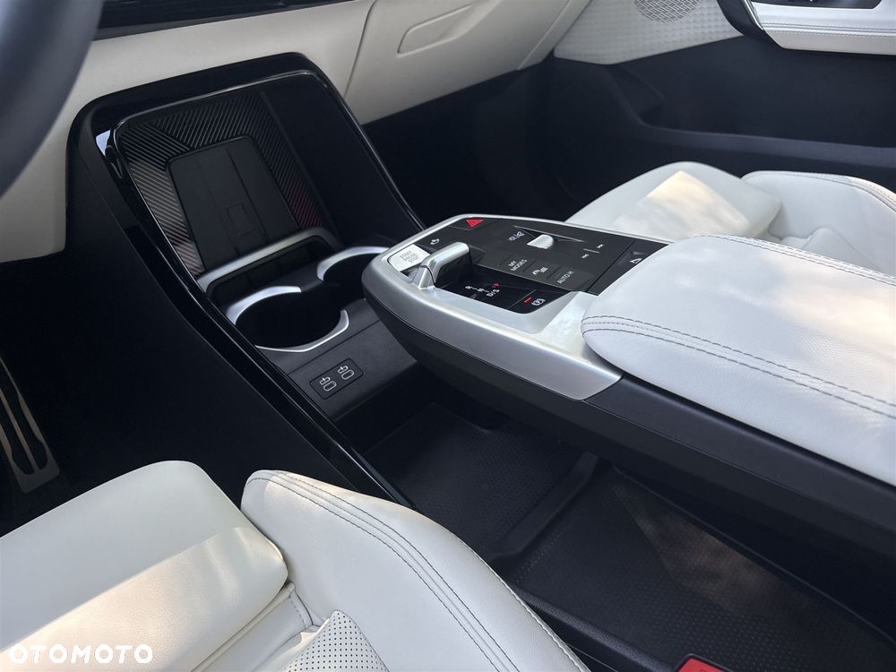 BMW X2 - 10