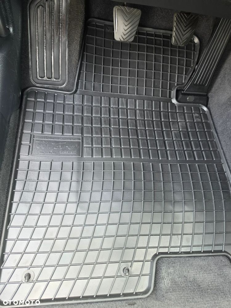 Hyundai i40 Kombi blue 1.6 Classic - 13