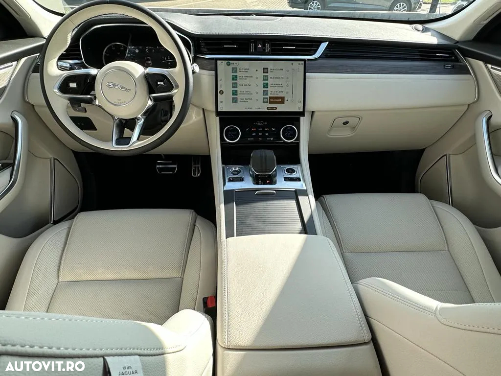 Jaguar F-Pace D200 AWD SE - 4