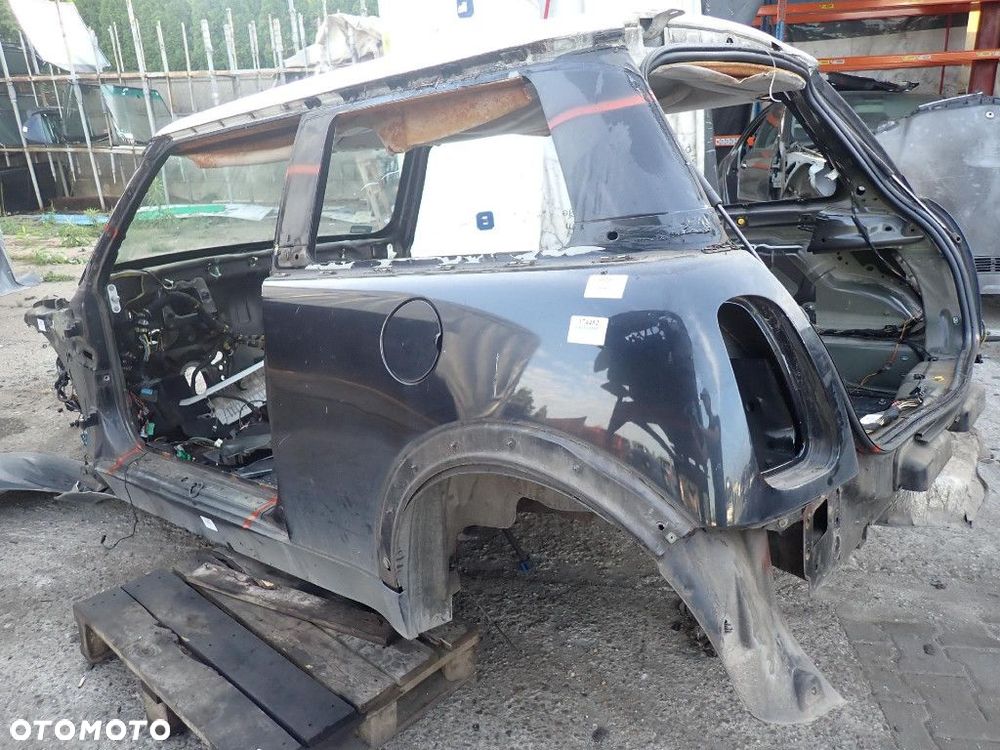 MINI COOPER I R50 01- BŁOTNIK TYŁ LEWY TYLNY ĆWIARTKA KOD LAKIERU 303/9 - 2