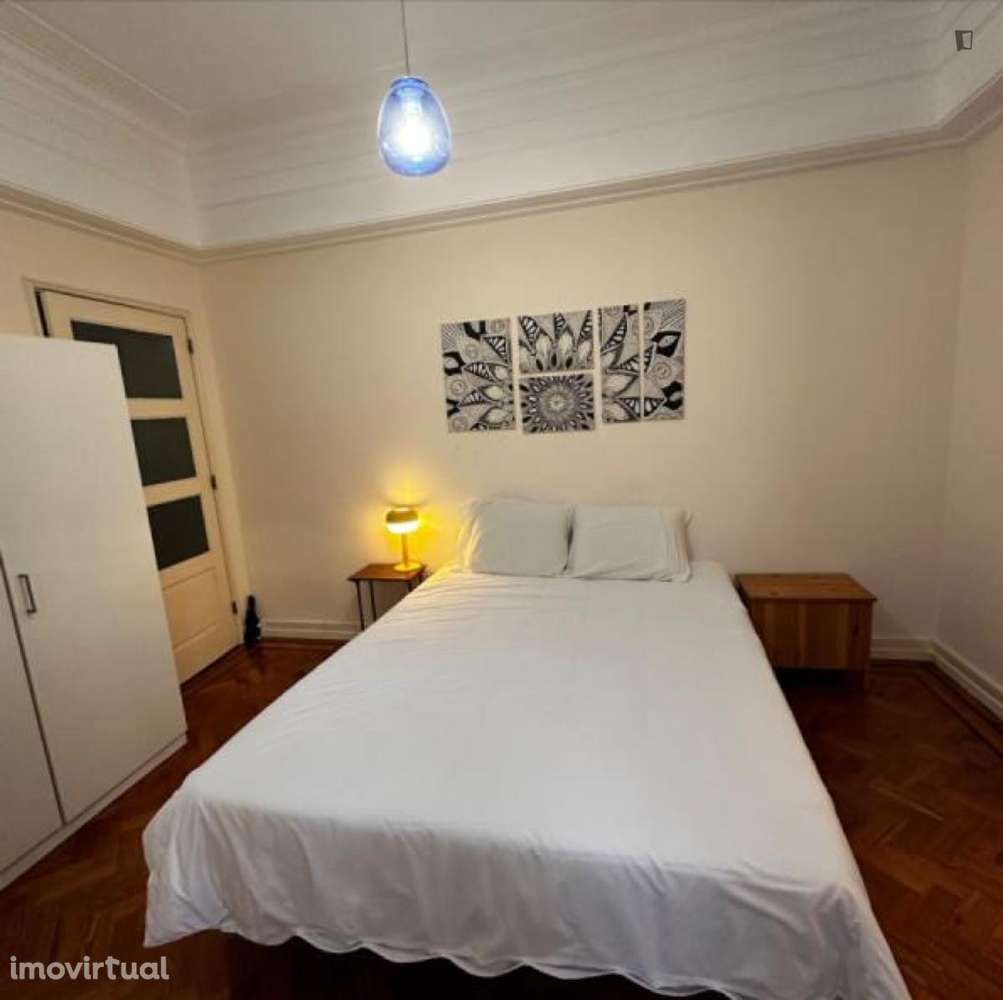 Quarto - localizado em Santo Ildefonso Porto - Grande imagem: 4/19