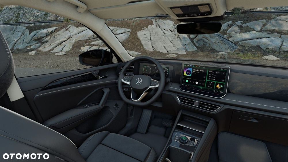 Volkswagen Tiguan - 11