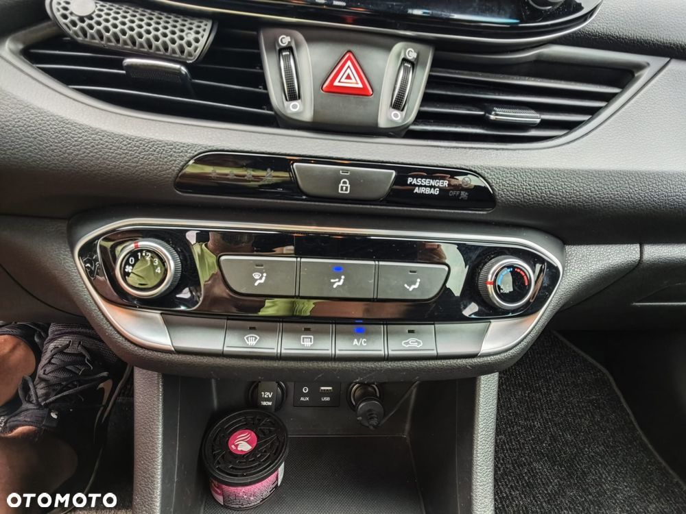 Hyundai i30 1.4 GO Plus - 9