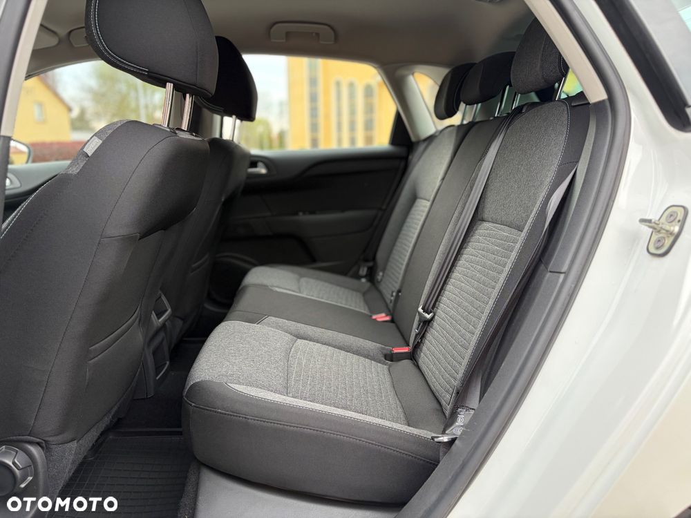 Citroën C4 PureTech 130 Stop & Start Attraction - 19