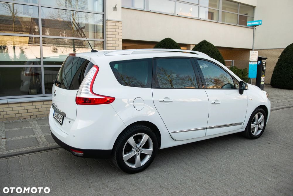 Renault Grand Scenic dCi 150 FAP Bose Edition - 11