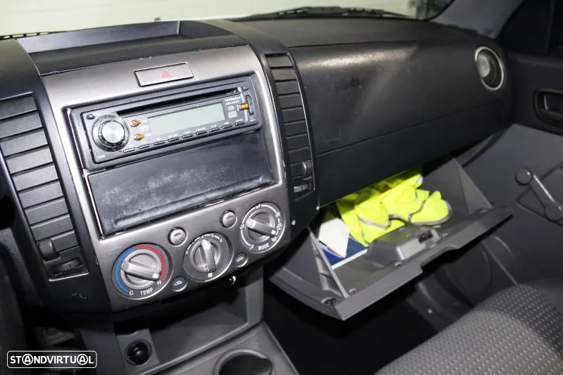 Mazda 3L 4X4 - 17
