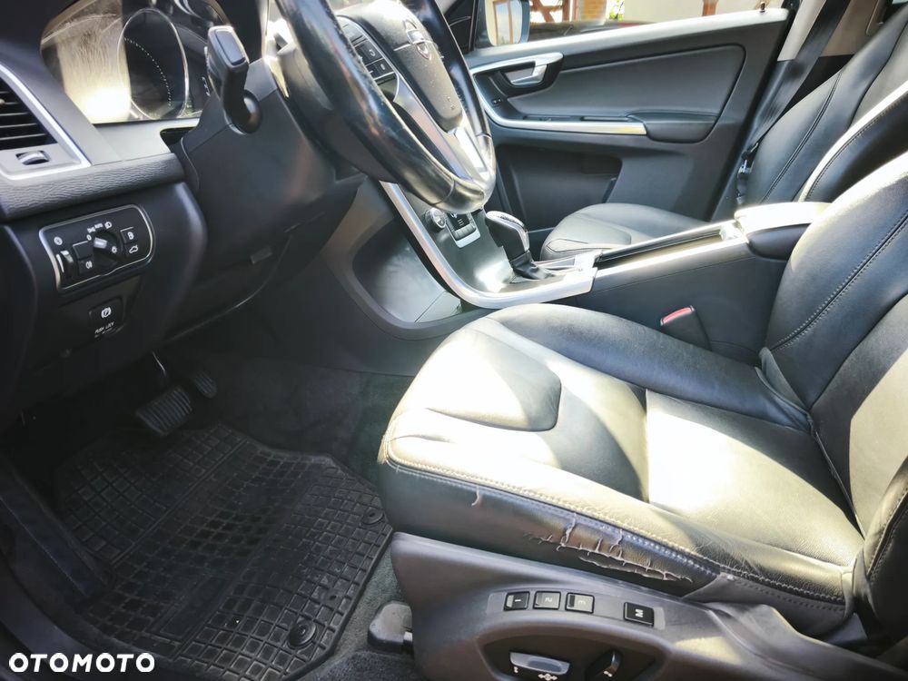 Volvo XC 60 D5 AWD Summum - 9