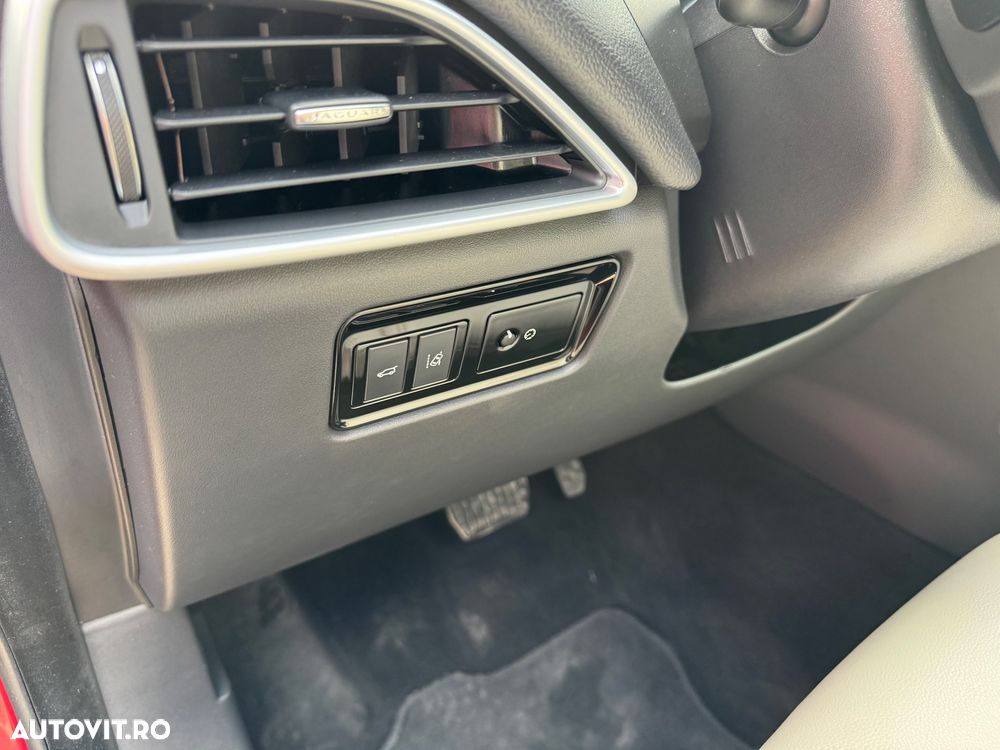 Jaguar F-Pace 20d AWD Aut. Prestige - 24