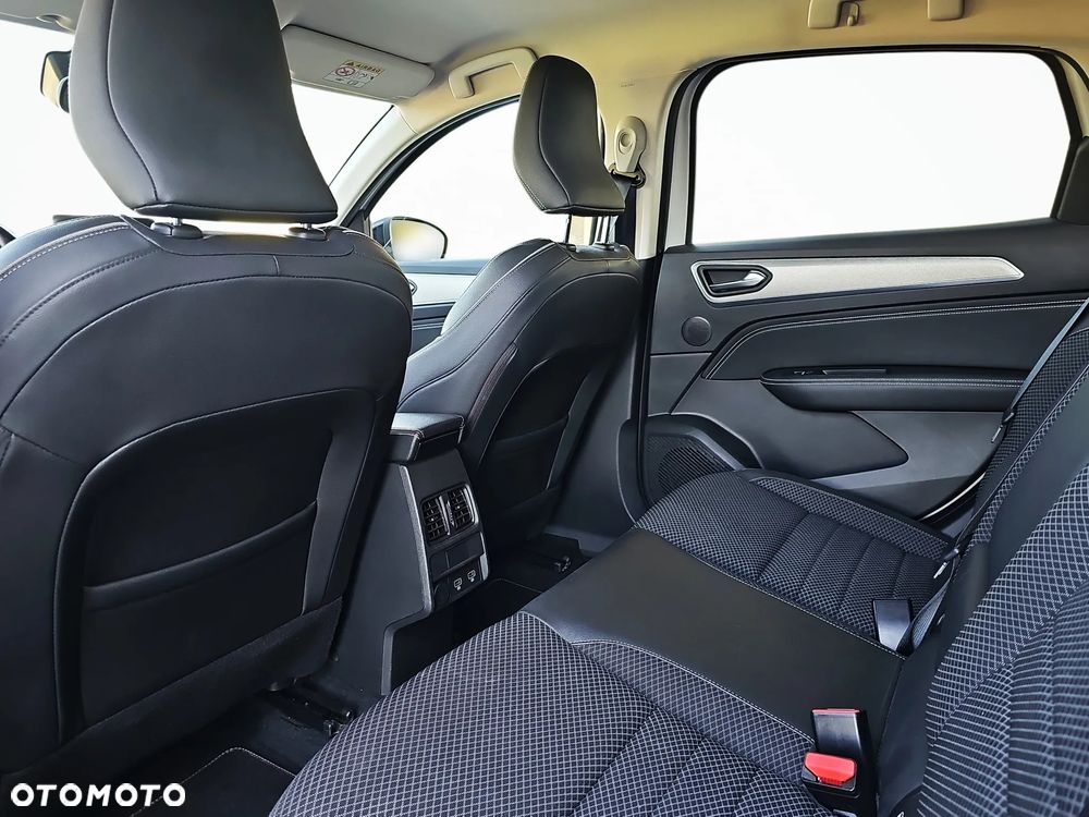 Renault Arkana 1.6 E-TECH Intens MMT - 13