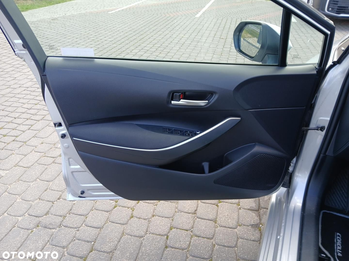 Toyota Corolla 1.8 Hybrid Comfort - 19