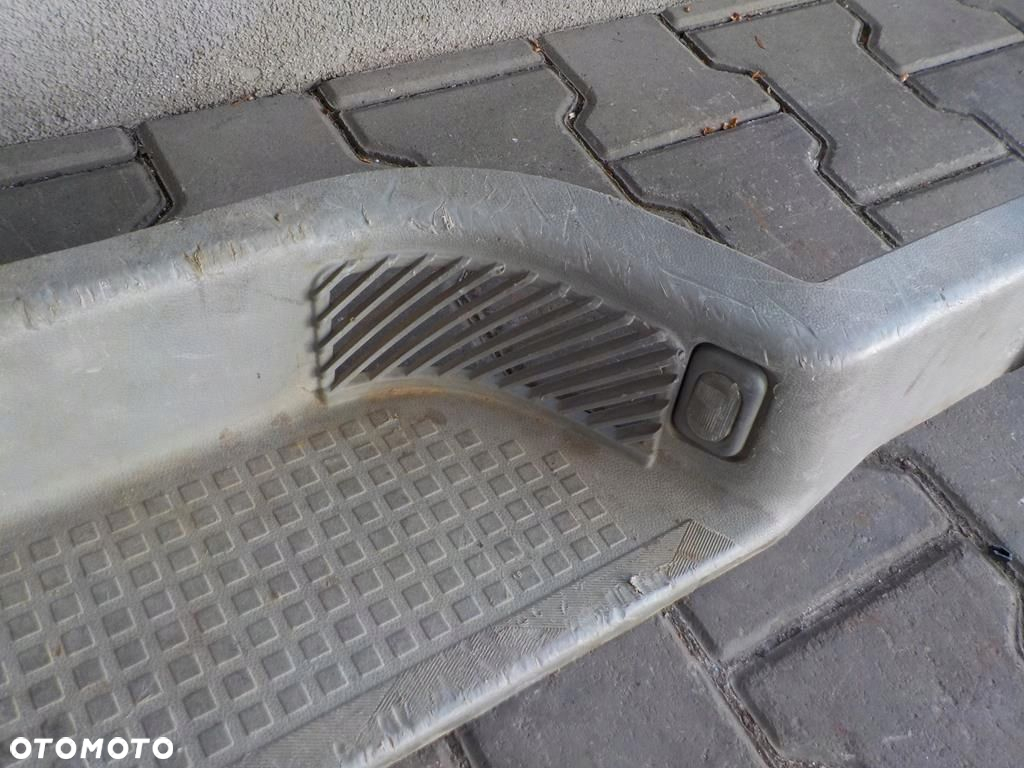 VW T4 96-03r PRÓG STOPIEŃ DRZWI ODSUWANYCH PRAWYCH - 3