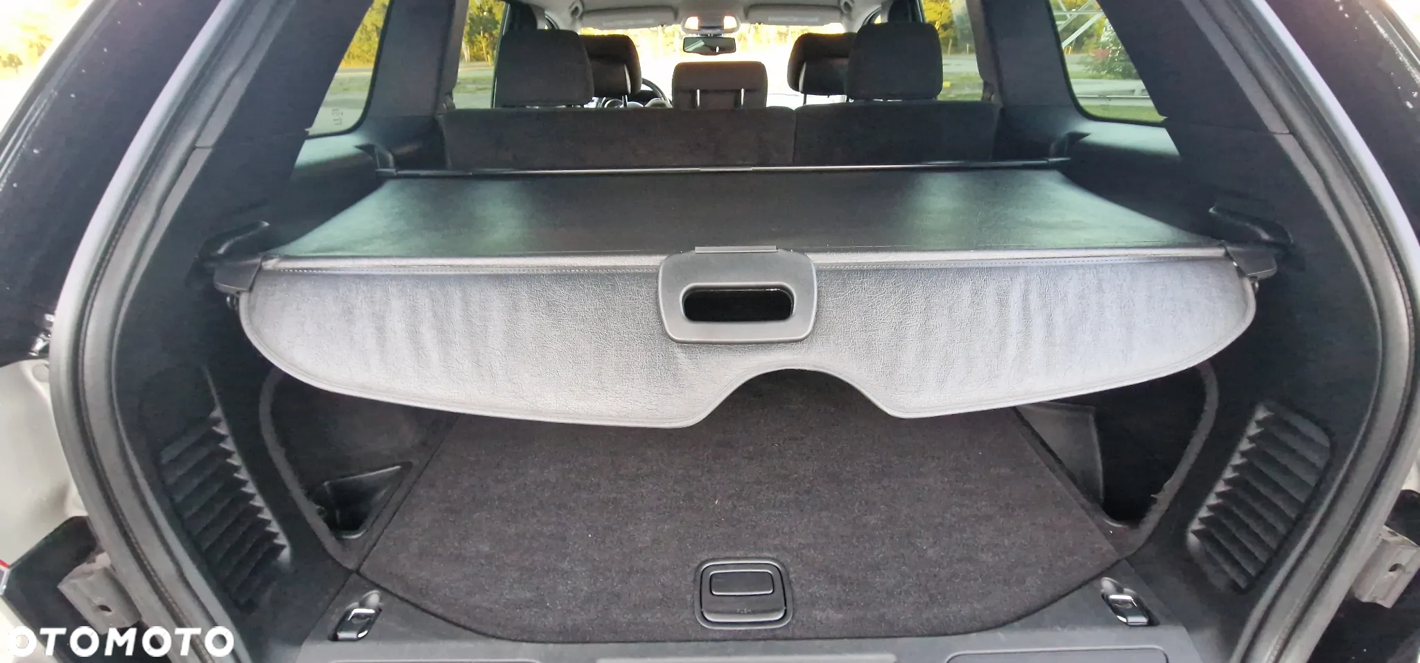 Jeep Grand Cherokee 3.0 CRD Laredo - 23