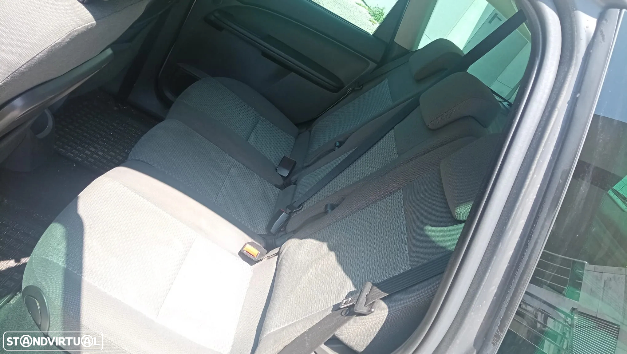 Ford Focus C-Max 1.6 TDCi Ghia - 11