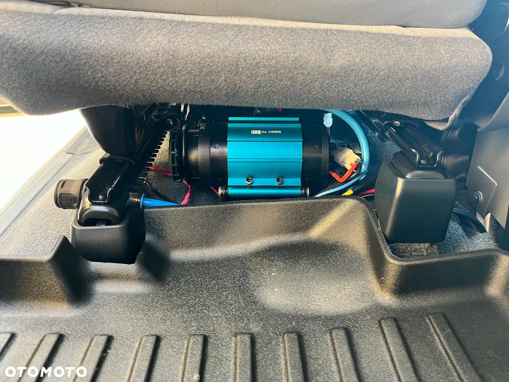 Toyota Land Cruiser - 19