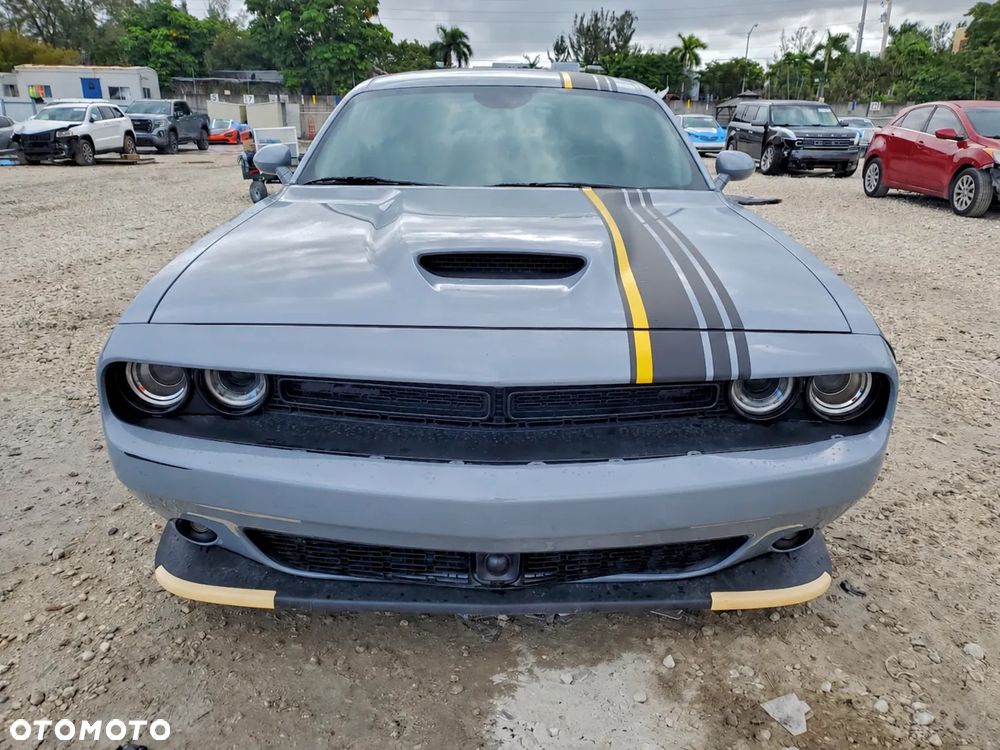 Dodge Challenger 2021 photo 2