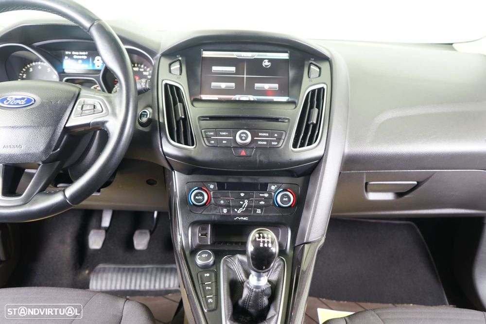 Ford Focus SW 1.0 EcoBoost Business - 20