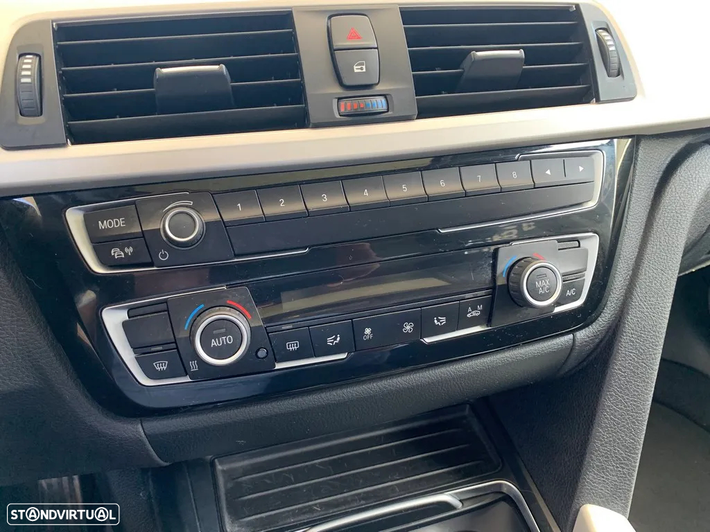 BMW 330 e iPerformance Line Sport - 10