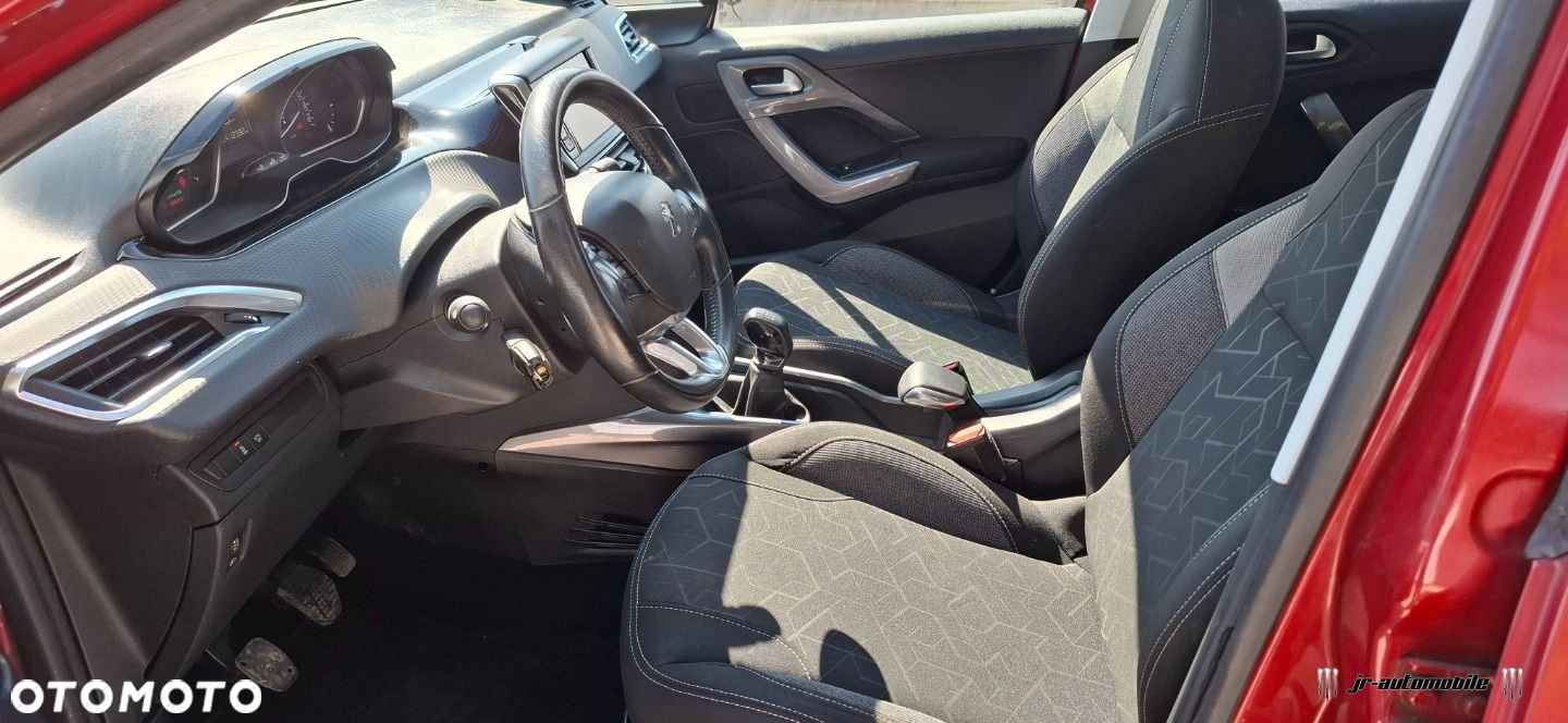 Peugeot 2008 - 9