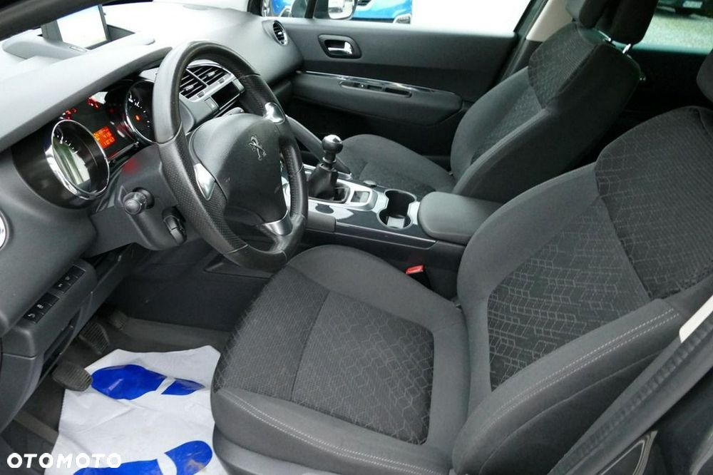 Peugeot 3008 1.2 PureTech GPF Allure S&S - 19