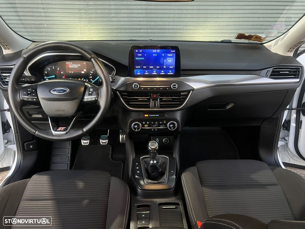 Ford Focus SW 1.0 EcoBoost ST-Line - 15