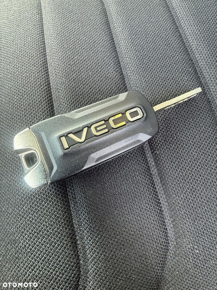 Iveco OSTATNIA W TEJ CENIE - OD RĘKI - SKRZYNIA AUTOMAT HAK 3500kg - 29