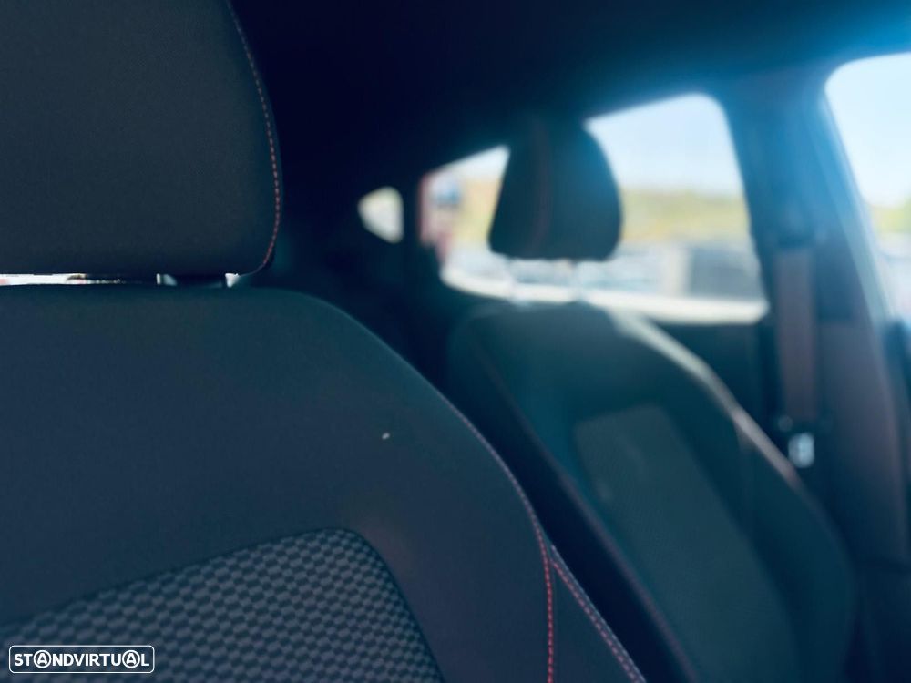 Ford Fiesta 1.0 EcoBoost ST-Line - 34