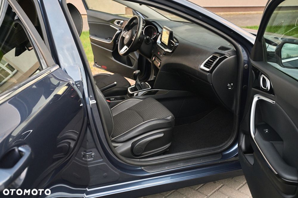 Kia Ceed 1.6 CRDi GT Line - 28