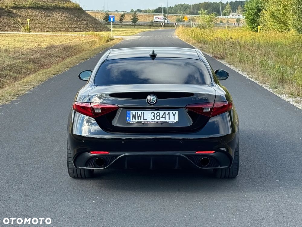 Alfa Romeo Giulia 2.0 Turbo 16V AT8 Veloce - 10
