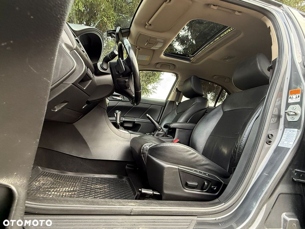 Suzuki Kizashi 2.4 Sport 4WD CVT - 12