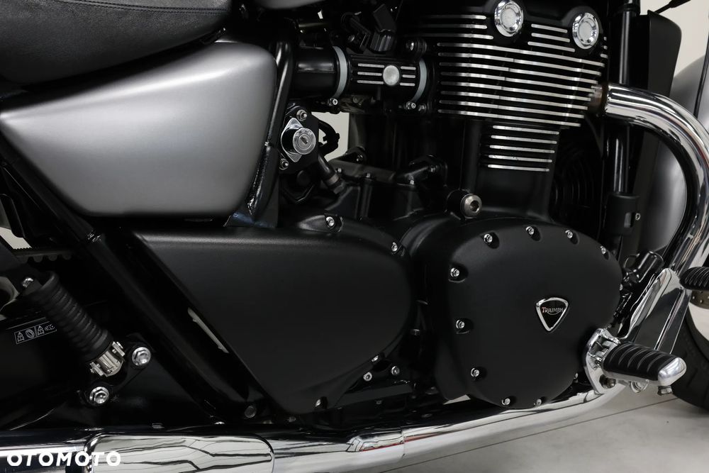 Triumph Thunderbird - 22