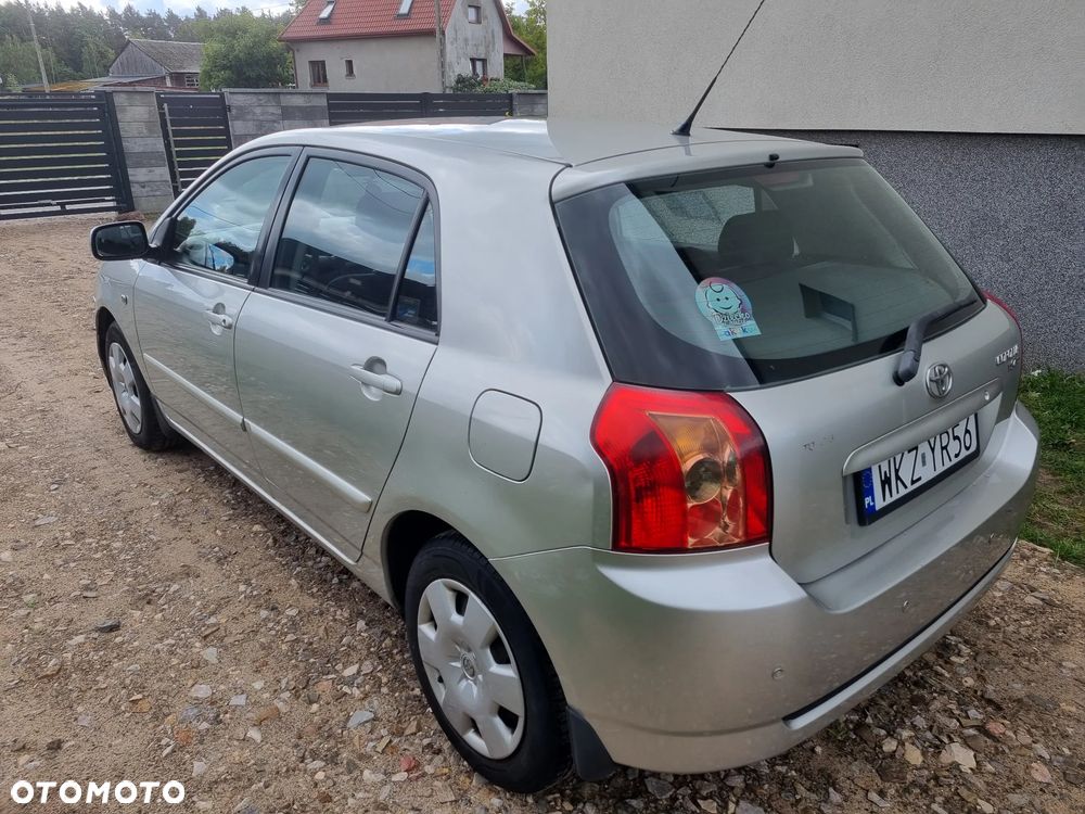 Toyota Corolla 1.4 D-4D Luna - 4